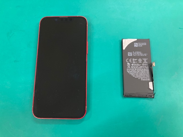 iPhone  13 mini のバッテリー交換を行いました